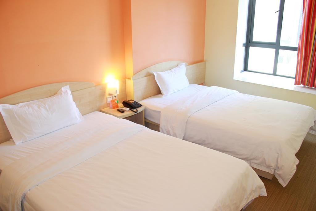 7Days Inn Guangzhou Tianhe Tangxia Junjing Huayuan Exterior photo